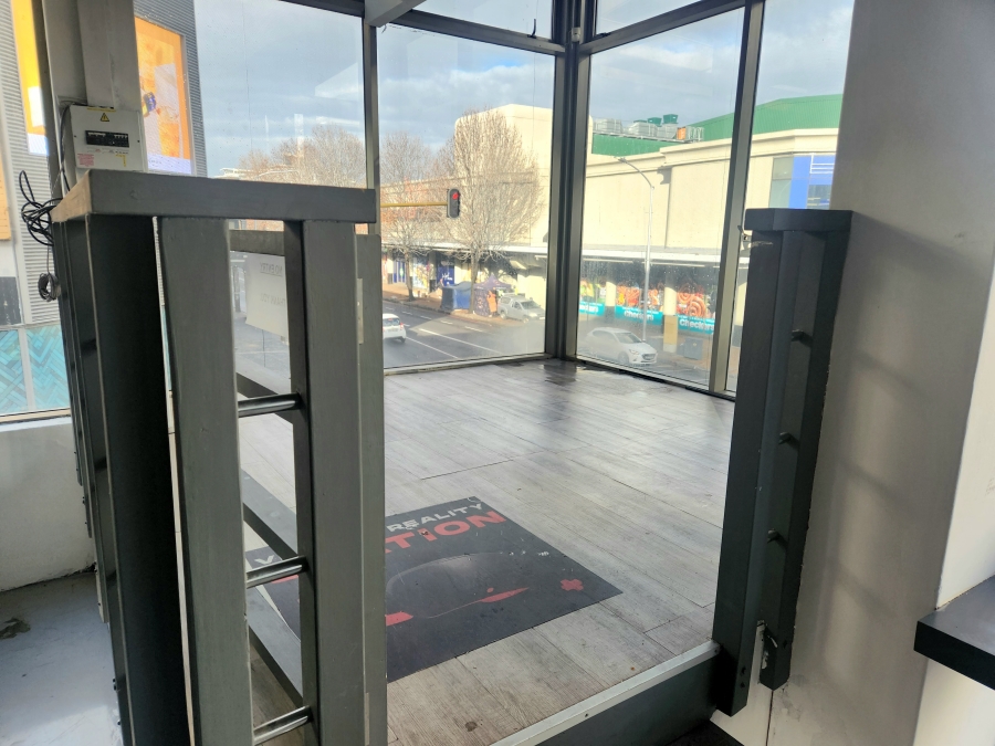 To Let commercial Property for Rent in Claremont Western Cape